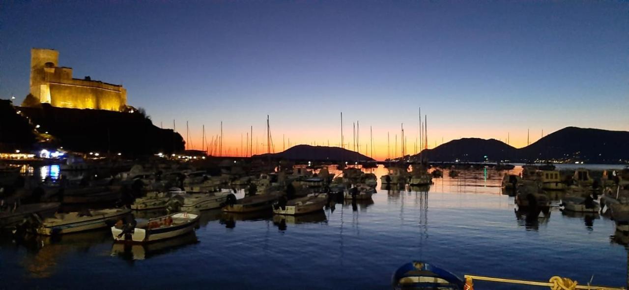 Dagli Ulivi Al Mare Apartman Lerici Kültér fotó